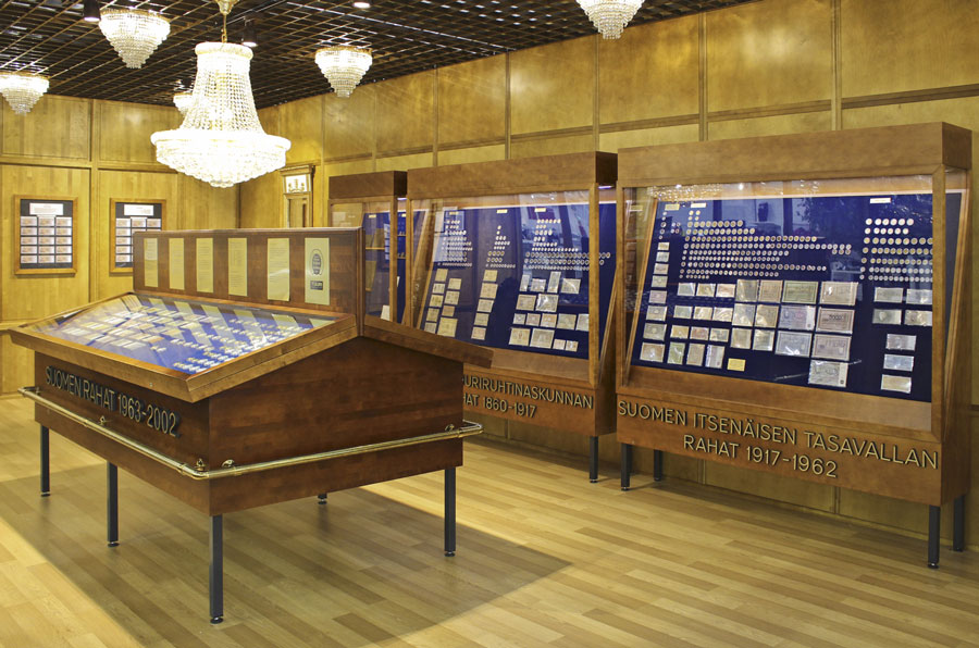 Palvelu ja myyntitiskit ja vitriinit